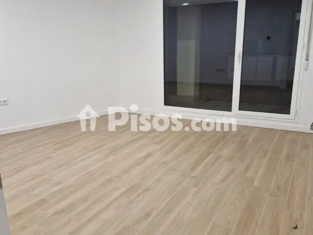 Apartamento en alquiler en Calle Alcalde Conangla, La Milagrosa-La Estrella-San Antón (Albacete Capital) de 800 €<span>/mes</span>