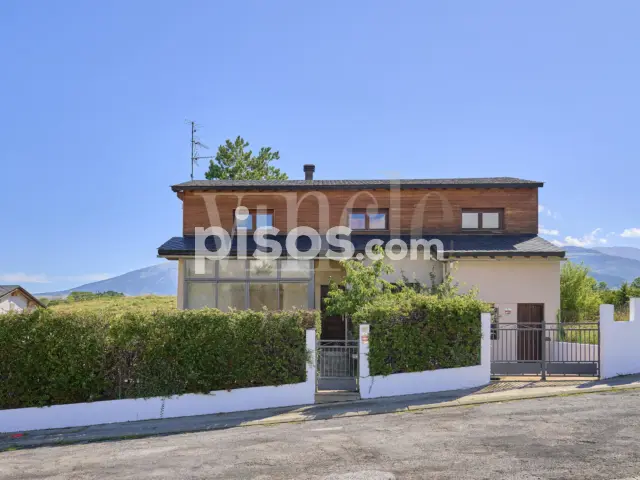 Casa unifamiliar en venta en Calle Rue Du Torrent, Bourg-Madame de 460.000 €