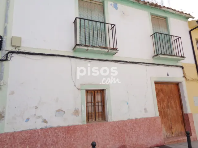 Casa en venta en Calle del Tejar, cerca de Avenida de José Solís Ruiz, Cabra de 105.000 €