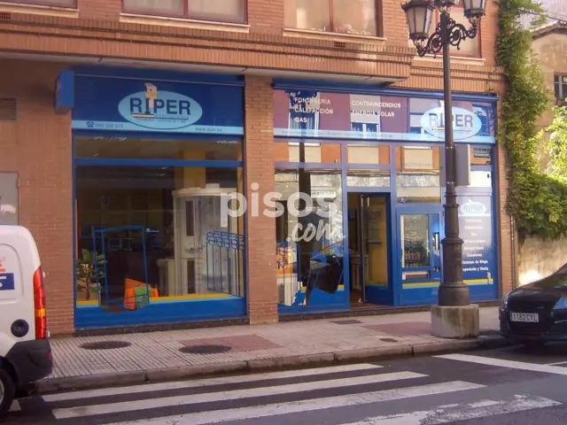 Local comercial en venta en Calle de San Melchor García Sampedro, cerca de Calle Gaspar García Laviana, Otero-Villafría-San Lázaro (Oviedo) de 304.500 €