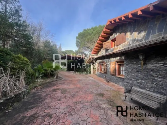 Casa en venta en Calle Muntanya D´Abaix, Sant Celoni de 670.000 €