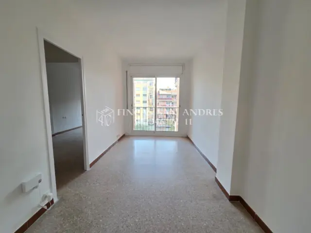 Piso en venta en Carrer de Mallorca, cerca de Carrer de Trinxant, El Clot (Distrito Sant Martí. Barcelona Capital) de 332.000 €