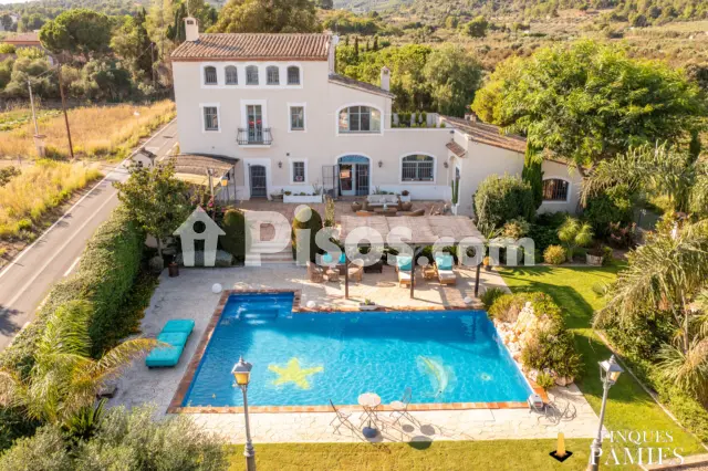 Casa en venta en Vía T-3231, La Selva del Camp de 1.640.000 €