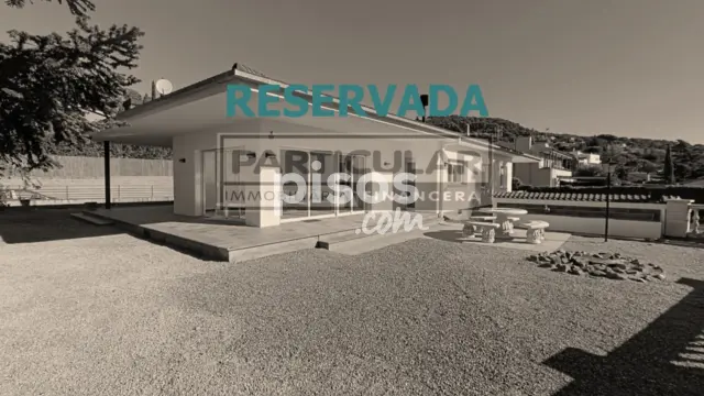 Chalet unifamiliar en alquiler en Carrer dels Ametllers, 7, Vallromanes de 2.900 €<span>/mes</span>