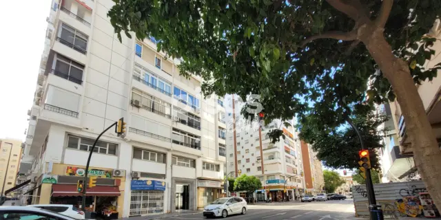 Local comercial en alquiler en La Trinidad-Mármoles-Perchel Norte, La Trinidad-Mármoles-Perchel Norte (Distrito Centro. Málaga Capital) de 600 €<span>/mes</span>
