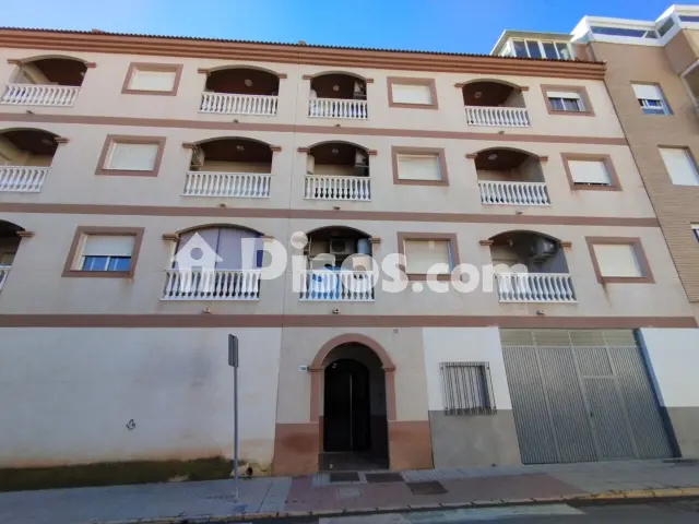 Piso en venta en Calle de Julio César, 136, cerca de Calle de José de Churriguera, Barrio Plaza de la Luz (El Ejido) de 106.000 €
