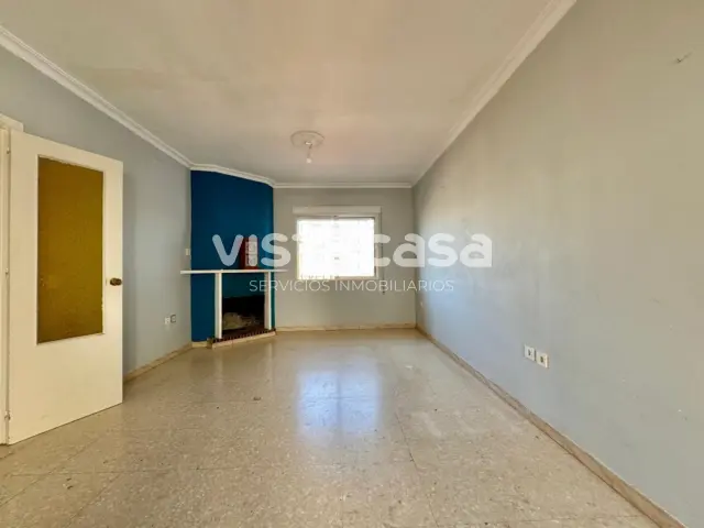 Casa adosada en venta en Venta del Sol, Mairena del Alcor de 135.000 €