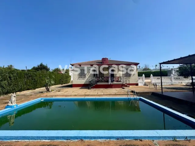 Chalet rústico en venta en Extrarradio, Mairena del Alcor de 240.000 €