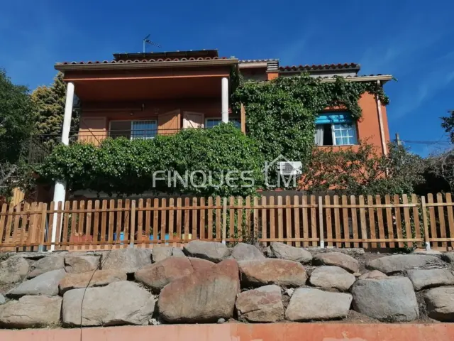 Casa en venta en Carrer Pio Baroja, 1, cerca de Avinguda Salvador Espriu, Urbanitzacions Terrabrava-Tordera Parc (Tordera) de 315.000 €