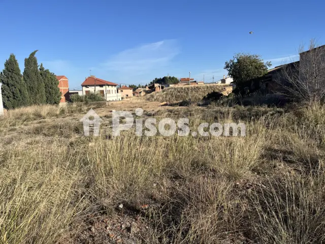 Terreno en venta en Avenida de la Autonomía Aragonesa, cerca de Avenida de Aragón, Calanda de 28.000 €