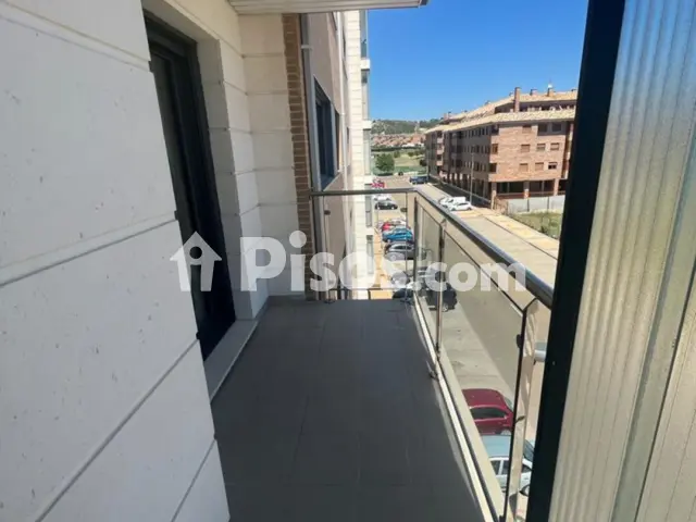 Piso en alquiler en Calle Miguel Servet, Arroyo de la Encomienda de 800 €<span>/mes</span>