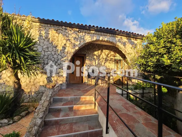 Casa unifamiliar en venta en La Victoria, La Victoria (Valladolid Capital) de 280.000 €