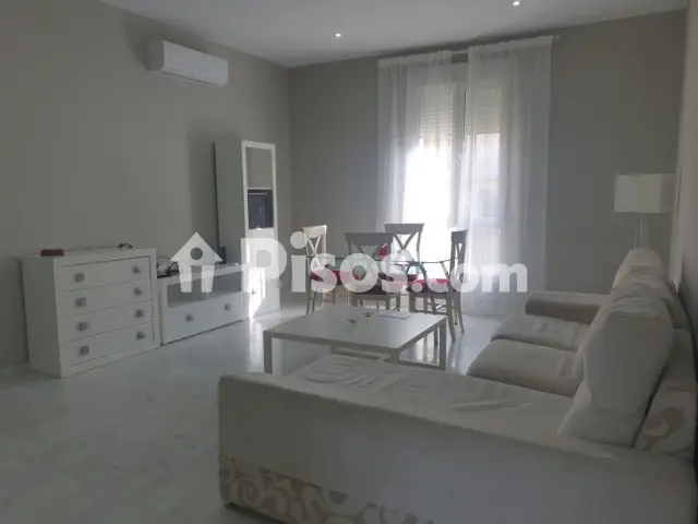 Piso en alquiler en Arenal-La Pólvora, Arenal-La Pólvora (Distrito Zona Centro. Dos Hermanas) de 850 €<span>/mes</span>