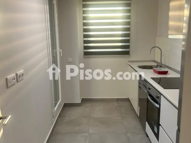 Piso en alquiler en Avenida Felipe González Márquez, Entrenúcleos (Dos Hermanas) de 1.300 €<span>/mes</span>