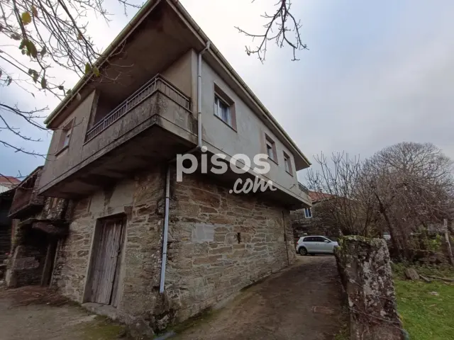 Casa en venta en Calle Carballeda, Carballeda (Irixo, O). Municipio de O Irixo de 65.000 €