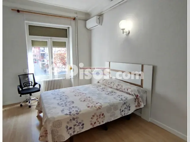 Habitación en alquiler en Centro-Villacerrada-Pajarita, Centro-Villacerrada-Pajarita (Albacete Capital) de 300 €<span>/mes</span>