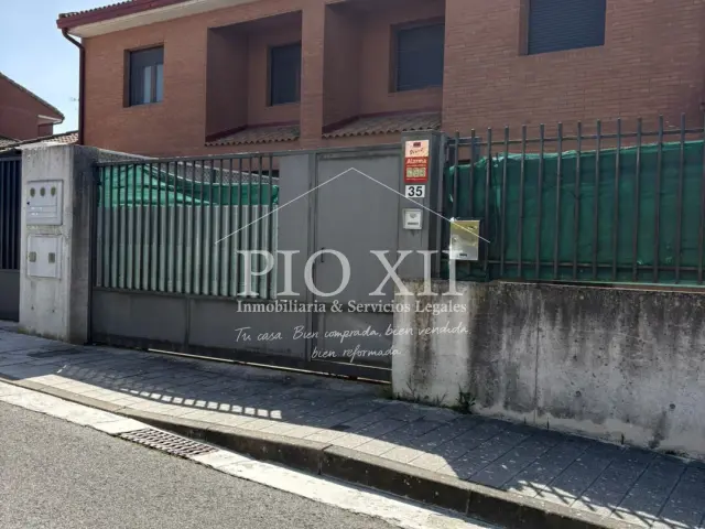 Chalet unifamiliar en venta en Calle de Federico García Lorca, Orkoien de 410.000 €
