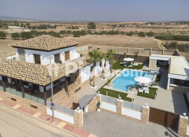 Casa en venta en Jerónimo y Avileses, Jerónimo y Avileses (Distrito Campo de Murcia. Murcia Capital) de 1.350.000 €