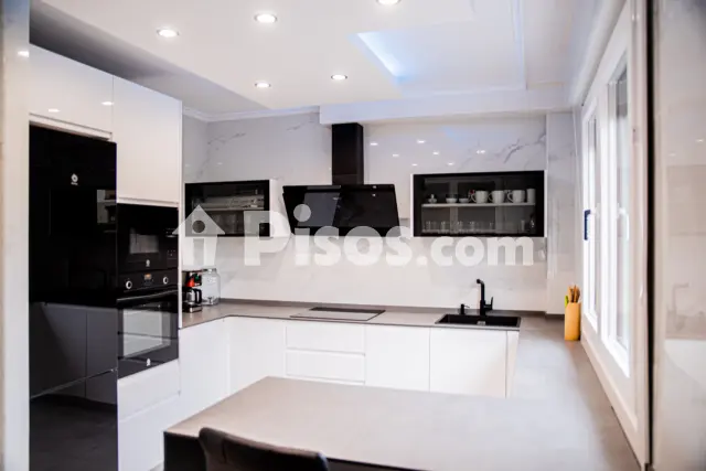 Casa en venta en Calle de la Fontana, Nanclares de la Oca - Langraiz Oka (Iruña de Oca - Iruña Oka) de 425.000 €