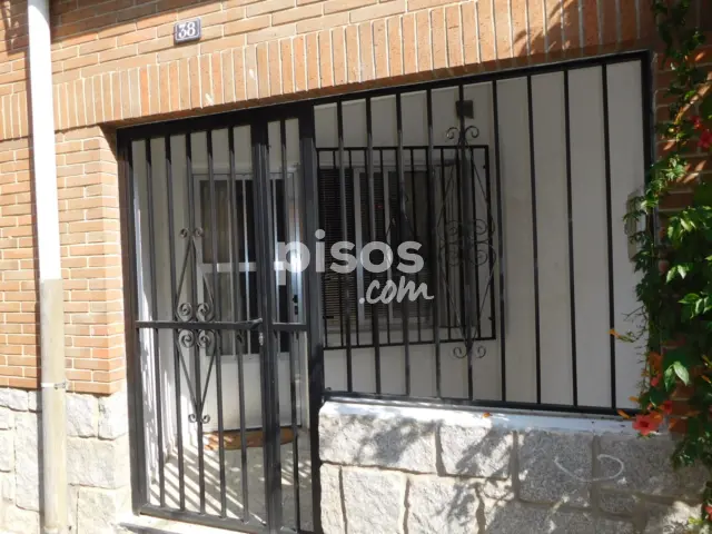 Piso en venta en Calle de las Parras, cerca de Calle de Ramón y Cajal, Sotillo de La Adrada de 58.000 €