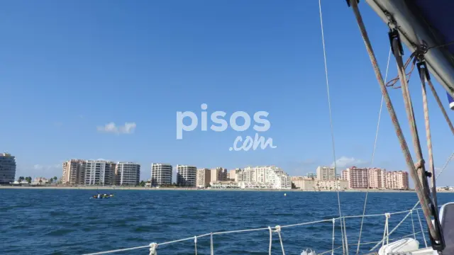 Piso en venta en Urbanización Las Palmeras, Kilómetro 14, Km 13-Km 20 (La Manga del Mar Menor) de 115.000 €