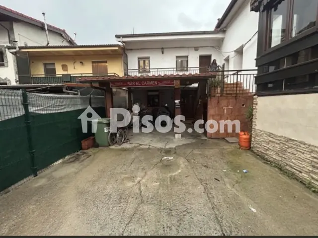 Casa en venta en Calle Monteale, Sámano (Castro Urdiales) de 299.000 €