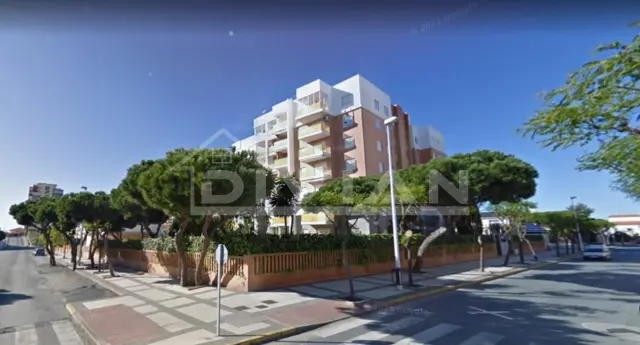 Piso en alquiler en Punta Umbría Solo Temporada Invierno. Comunidad y Garaje Incluidos, Punta Umbría de 800 €<span>/mes</span>