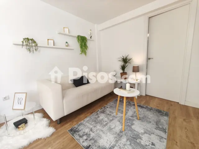 Piso en alquiler en Avenida de Pío XII, Tres Olivos-La Piedad (Talavera de la Reina) de 700 €<span>/mes</span>