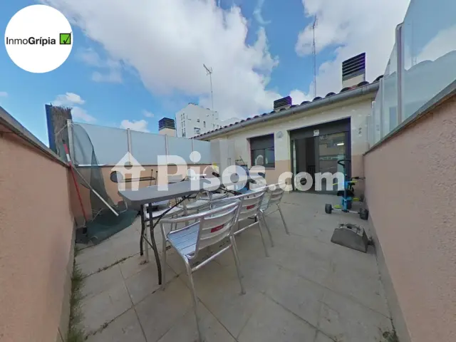 Piso en venta en Escoles, Cementiri Vell (Distrito Vallparadís-Escoles. Terrassa) de 184.000 €