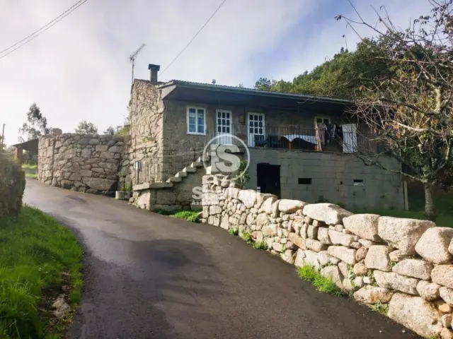 Casa en venta en Calle Calvelle, Aguasantas (Cerdedo-Cotobade) de 80.000 €