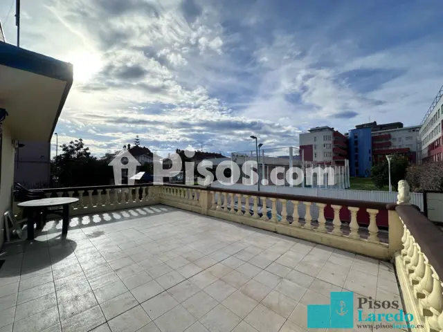 Piso en alquiler en Avenida de Francia, 50, cerca de Calle de la República de Chile, Zona Playa (Laredo)