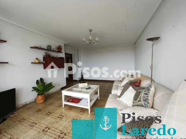 Piso en venta en Avenida de Francia, 80, cerca de Calle de la República de Méjico, El Puntal (Laredo) de 450.000 €