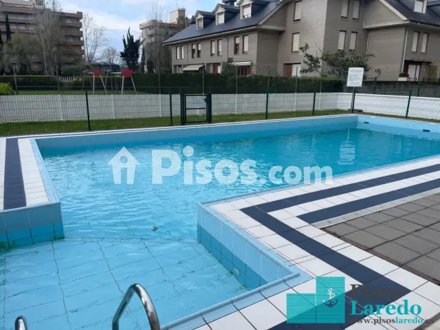 Piso en venta en Avenida de Francia, 55, cerca de Avenida de la Victoria, Zona Playa (Laredo) de 469.000 €