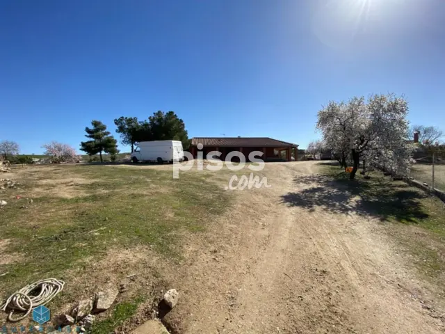 Chalet unifamiliar en venta en Calle Cerro de los Palos, Los Cigarrales-Montesión (Toledo Capital) de 179.000 €