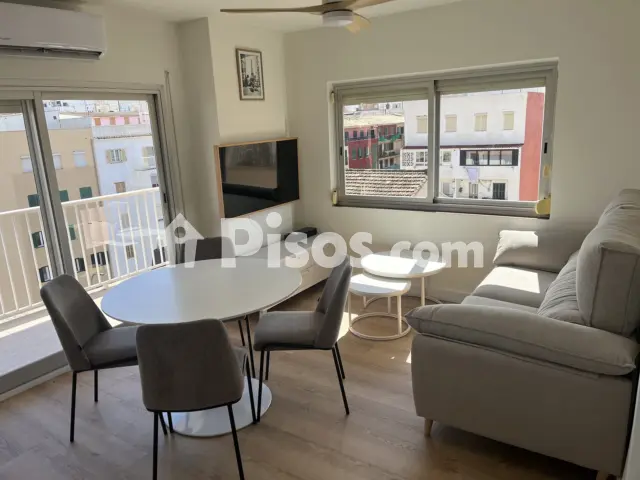 Piso en alquiler en Plaça de Serralta, Es Camp d'en Serralta (Distrito Ponent. Palma de Mallorca) de 2.300 €<span>/mes</span>