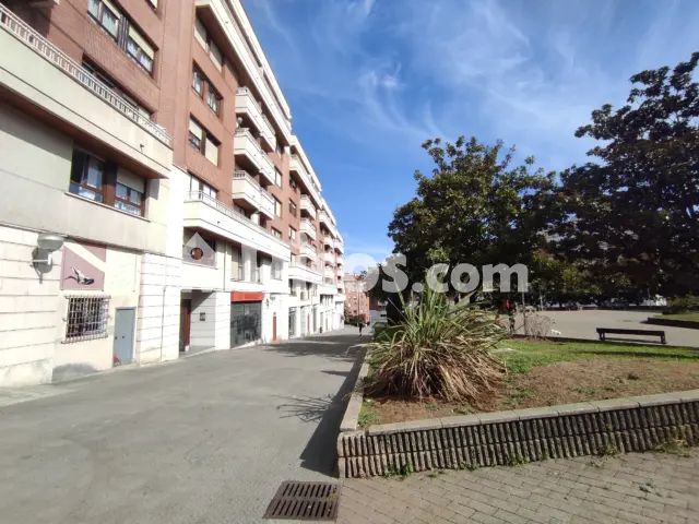 Piso en venta en San Adrian Etorbidea, San Adrian (Distrito Ibaiondo. Bilbao) de 415.000 €