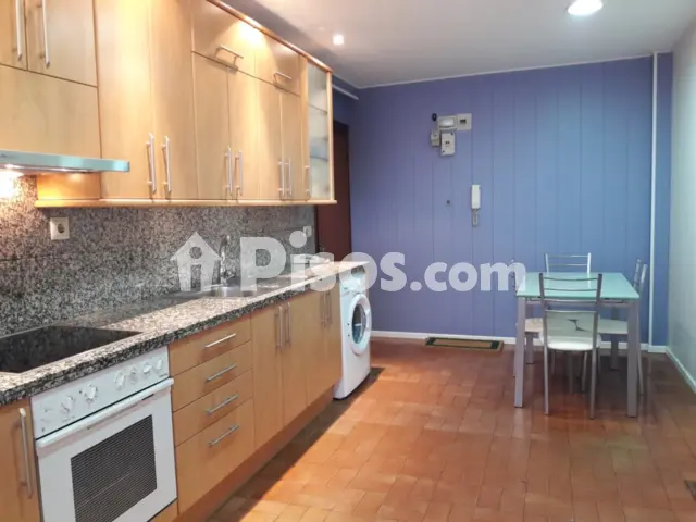 Piso en alquiler en Avenida de Buenavista, Buenavista-El Cristo (Oviedo) de 1.200 €<span>/mes</span>