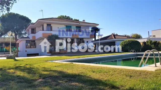 Chalet en venta en Nuevo Valdepeñas