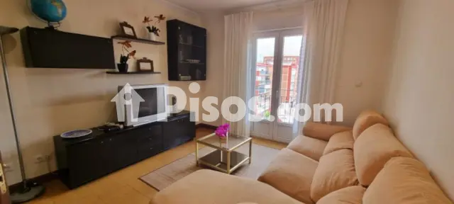 Piso en alquiler en Calle de Pérez Galdós, 15, Circular-Vadillos (Valladolid Capital) de 1.300 €<span>/mes</span>