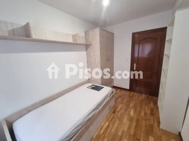 Habitación en alquiler en Calle del Conde de Benavente, San Miguel-San Nicolás-San Pablo (Valladolid Capital) de 300 €<span>/mes</span>