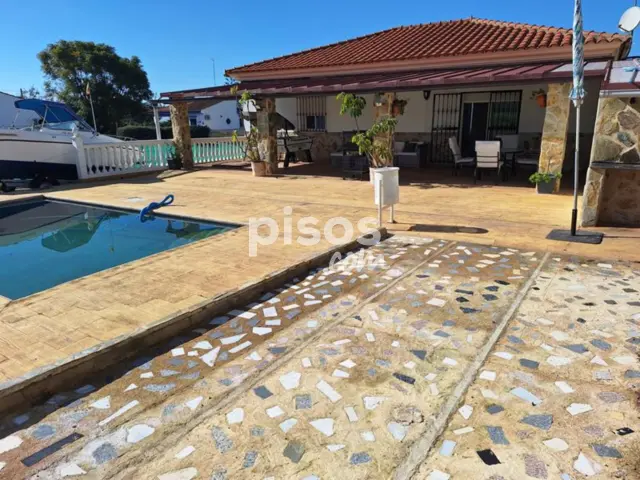 Chalet en venta en Calle Atún, Pozo del Camino (Ayamonte) de 363.000 €