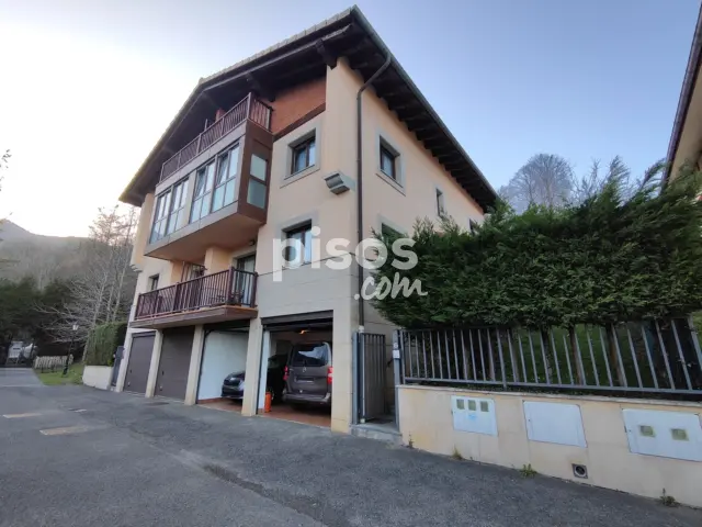 Chalet adosado en venta en Calle Peru Bidea, Alkiza de 425.000 €