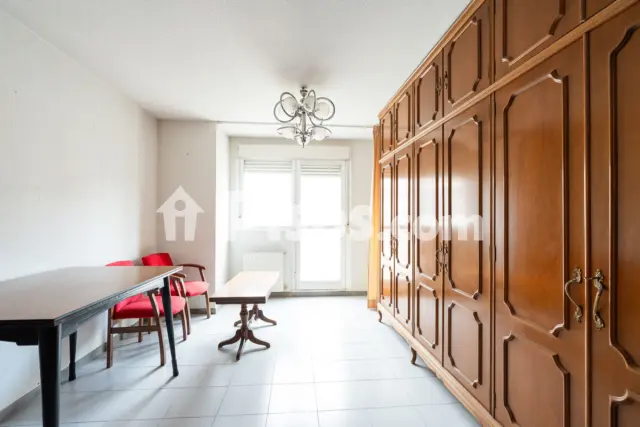 Piso en venta en Paseo de los Jesuitas, cerca de Calle de Egica, Puerta del Ángel (Distrito Latina. Madrid Capital) de 295.000 €
