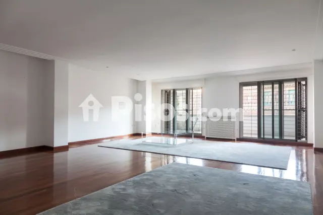Ático en alquiler en Plaza de Fontes, La Catedral (Distrito Centro. Murcia Capital) de 1.950 €<span>/mes</span>