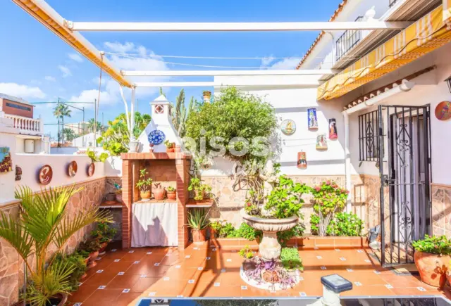 Chalet adosado en venta en Paseo de las Acacias, número s/n, Guadalmar (Distrito Churriana. Málaga Capital) de 550.000 €