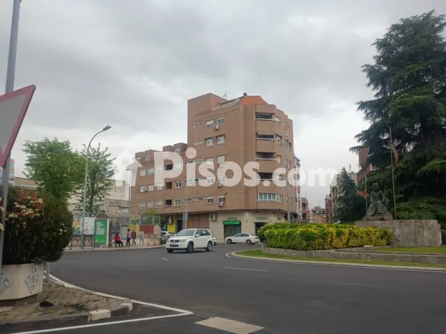 Piso en alquiler en Calle de la Cañada de la Sierra, cerca de Calle Paralela, Tres Olivos-La Piedad (Talavera de la Reina) de 1.000 €<span>/mes</span>