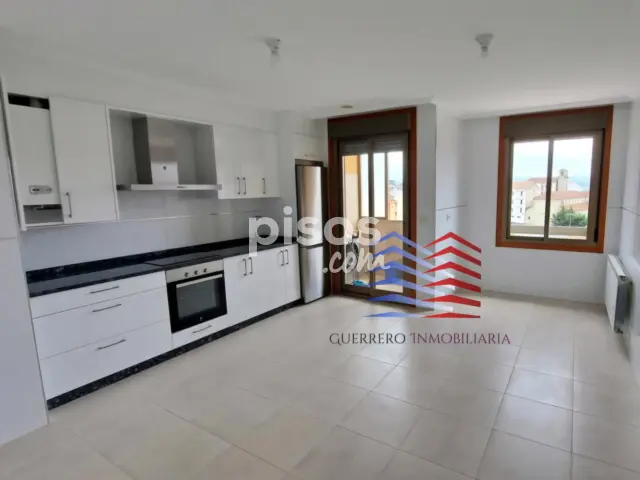 Dúplex en alquiler en Calle del Río Limia, Vinteún (Ourense Capital) de 740 €<span>/mes</span>