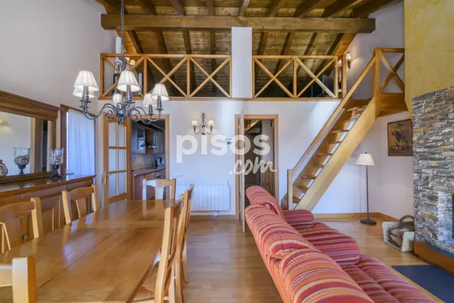 Chalet adosado en venta en Calle Dels Vinyals, Estavar de 520.000 €