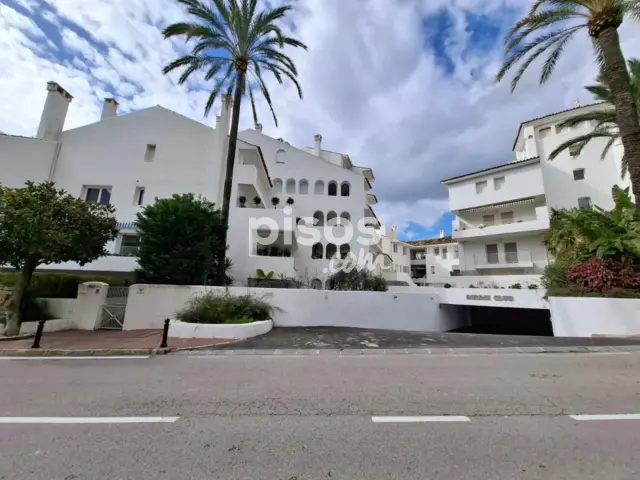 Piso en venta en Urbanización Golf Río Real, 7, Río Real (Distrito Las Chapas. Marbella) de 795.000 €