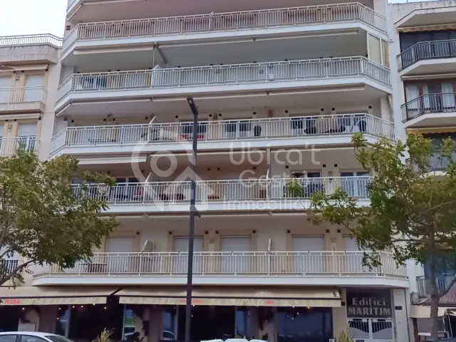 Piso en venta en Avinguda de Rhode, cerca de Carrer de la Riera Ginjolers, Centre (Roses) de 310.000 €